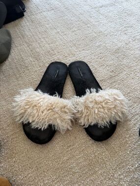 Faux Shearling Slide Sandals - Black & Cream